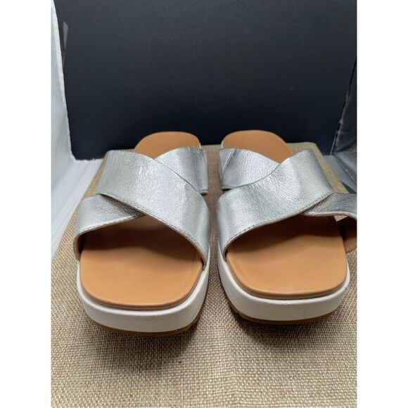 UGG Women's Emily Slide Sandal Metallic Silver Size 9 - Picture 3 of 12